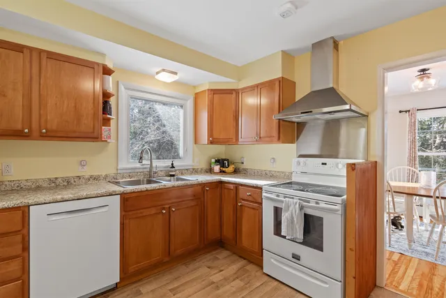 $369,000 | 6 Donnelly Court, St. Albans, VT 05478