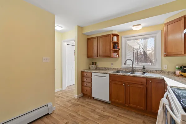 $370,000 | 6 Donnelly Court, St. Albans, VT 05478