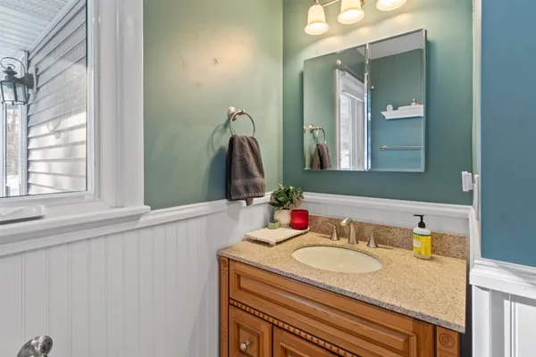 $370,000 | 6 Donnelly Court, St. Albans, VT 05478