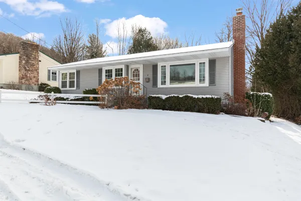$370,000 | 6 Donnelly Court, St. Albans, VT 05478