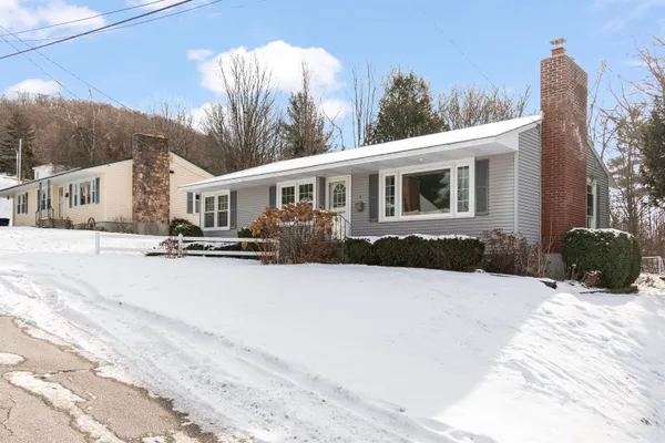 $370,000 | 6 Donnelly Court, St. Albans, VT 05478