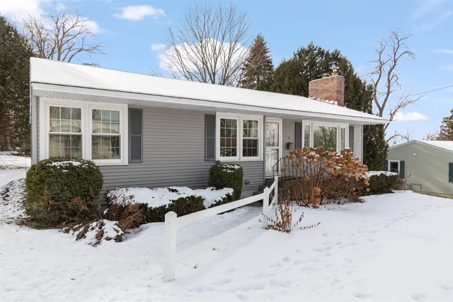 $369,000 | 6 Donnelly Court, St. Albans, VT 05478