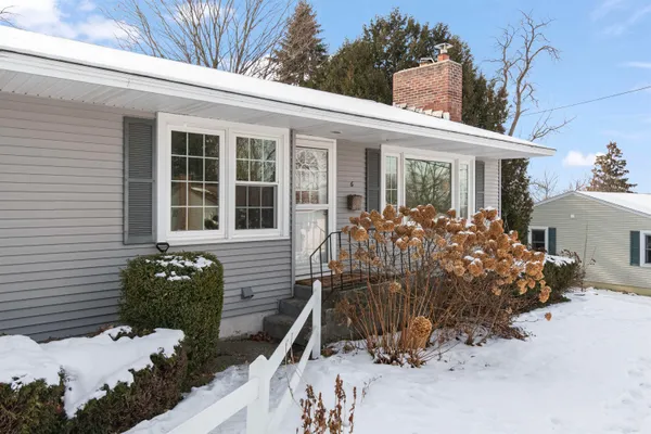 $370,000 | 6 Donnelly Court, St. Albans, VT 05478