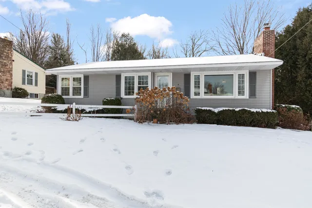 $369,000 | 6 Donnelly Court, St. Albans, VT 05478