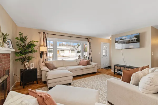 $370,000 | 6 Donnelly Court, St. Albans, VT 05478