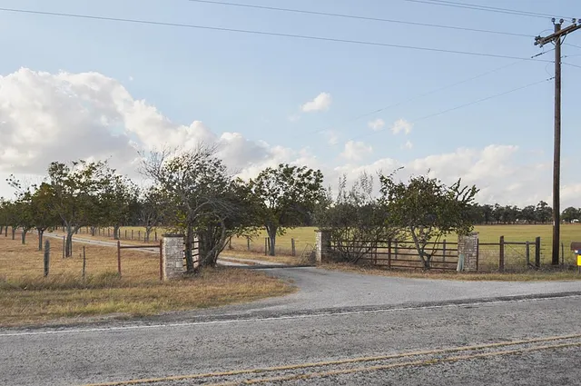 $2,225,000 | 11446 North State Highway 16, Fredericksburg, TX 78624