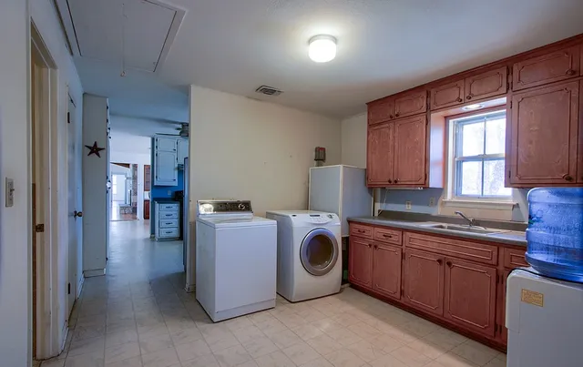 $2,225,000 | 11446 North State Highway 16, Fredericksburg, TX 78624