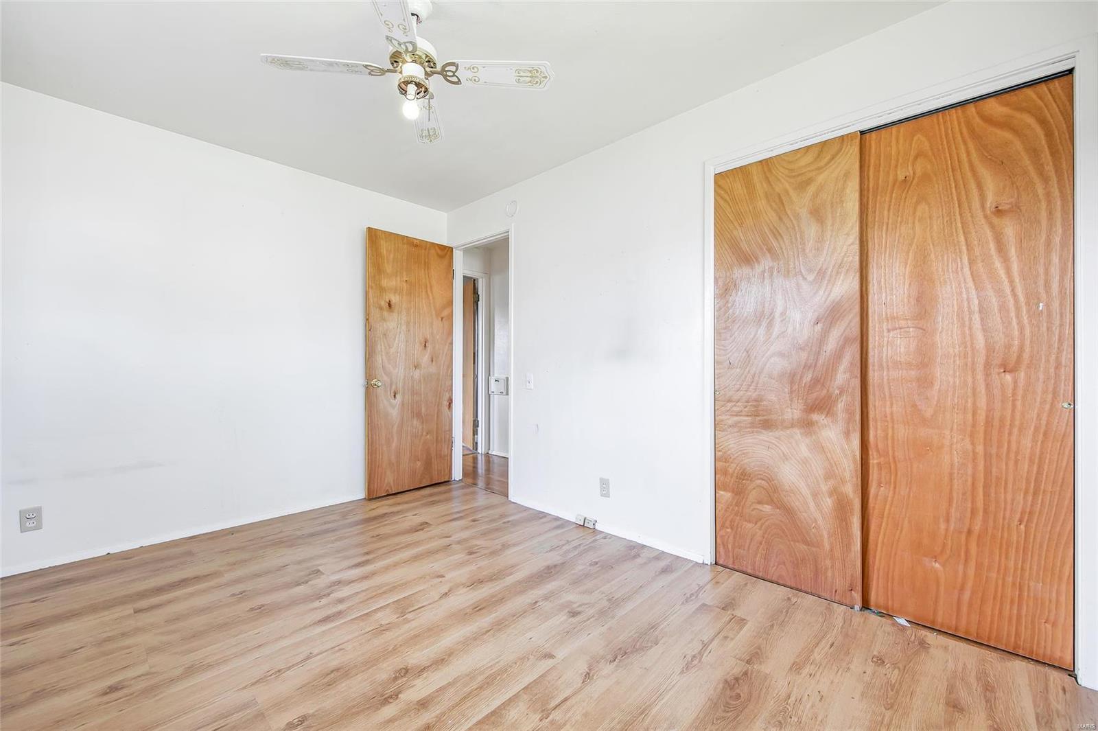 2272 Brown Road St. Louis, MO 63114 - Photo 14 of 30 Gallery Image 14