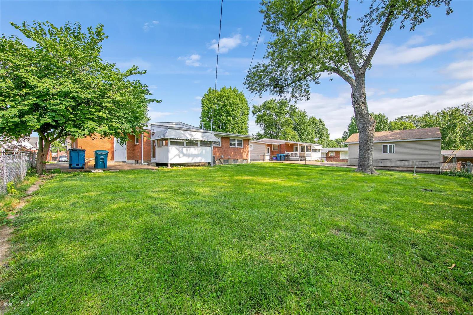 2272 Brown Road St. Louis, MO 63114 - Photo 23 of 30 Gallery Image 23