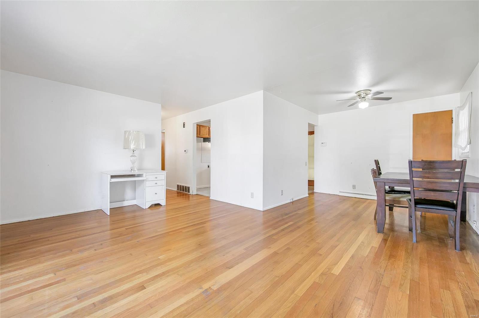 2272 Brown Road St. Louis, MO 63114 - Photo 5 of 30 Gallery Image 5