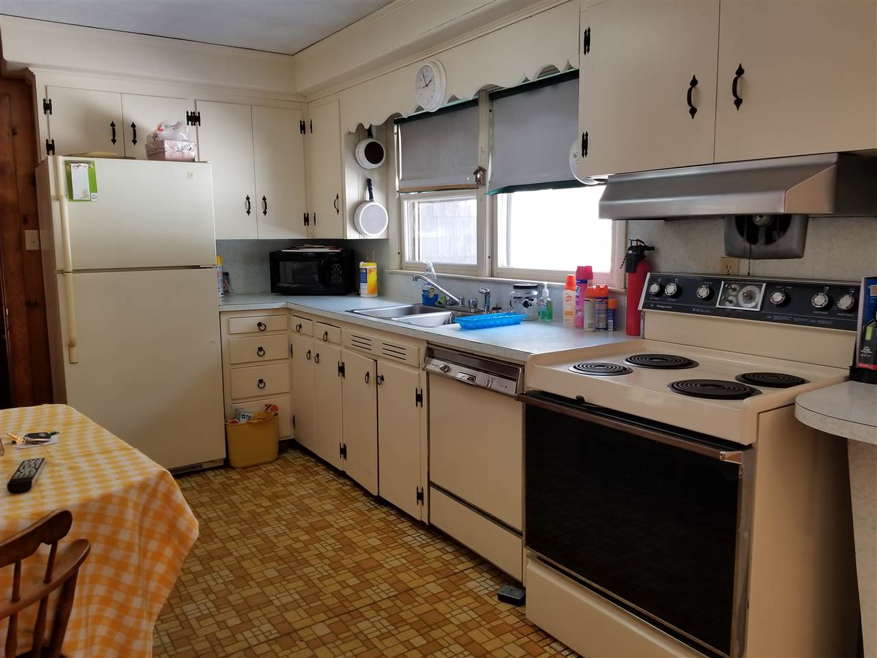 1233 Smyth Road Hooksett, NH 03106 - Photo 2 of 18