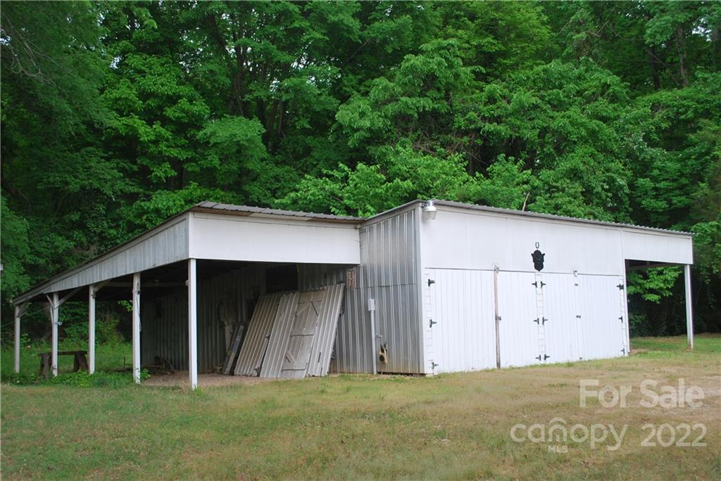 1714 Enochville Road Kannapolis, NC 28081 - Photo 4 of 5 a view of a backyard