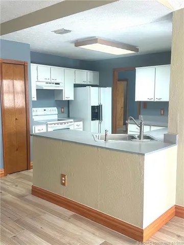 $390,000 | 608 Southeast Dean Terrace, Port St. Lucie, FL 34984