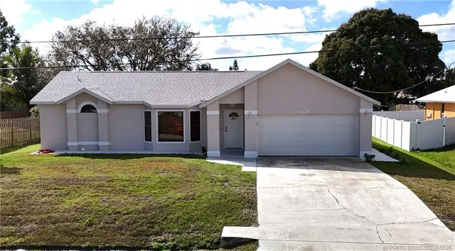 $390,000 | 608 Southeast Dean Terrace, Port St. Lucie, FL 34984
