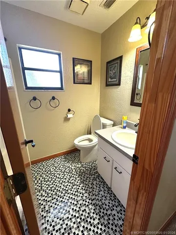 $390,000 | 608 Southeast Dean Terrace, Port St. Lucie, FL 34984