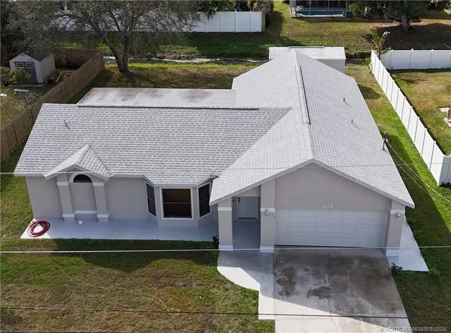 $390,000 | 608 Southeast Dean Terrace, Port St. Lucie, FL 34984