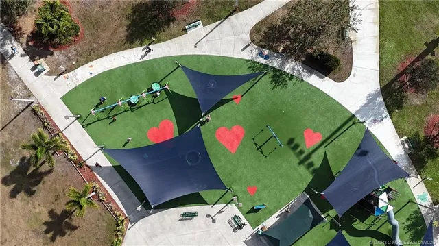 $390,000 | 608 Southeast Dean Terrace, Port St. Lucie, FL 34984