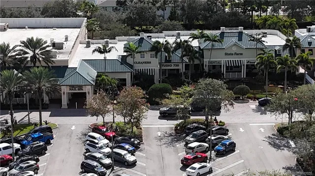 $390,000 | 608 Southeast Dean Terrace, Port St. Lucie, FL 34984