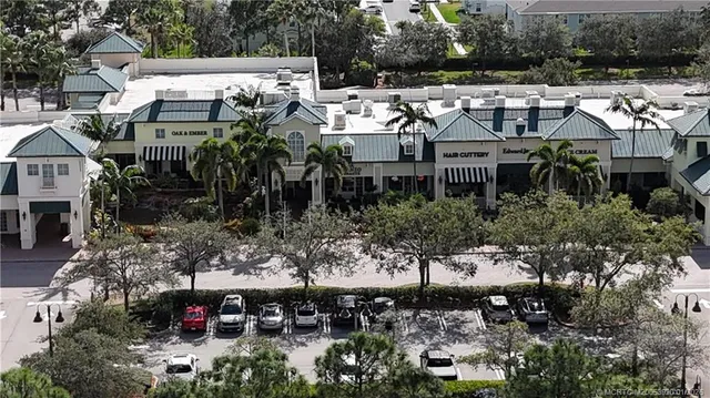 $390,000 | 608 Southeast Dean Terrace, Port St. Lucie, FL 34984