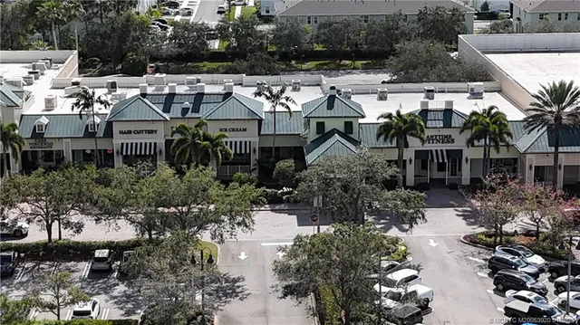 $390,000 | 608 Southeast Dean Terrace, Port St. Lucie, FL 34984