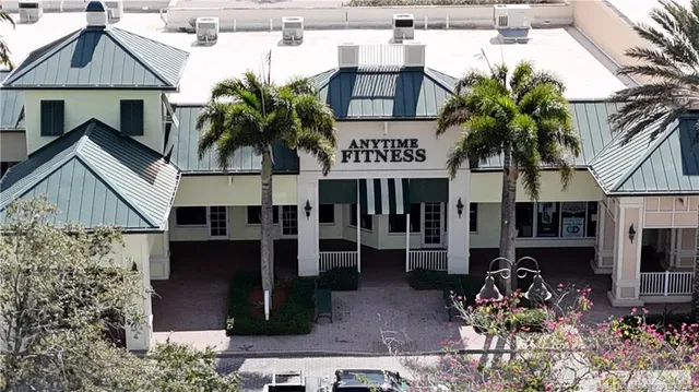 $390,000 | 608 Southeast Dean Terrace, Port St. Lucie, FL 34984