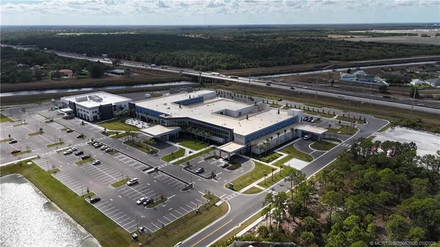 $390,000 | 608 Southeast Dean Terrace, Port St. Lucie, FL 34984