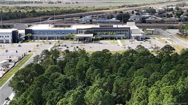 $390,000 | 608 Southeast Dean Terrace, Port St. Lucie, FL 34984