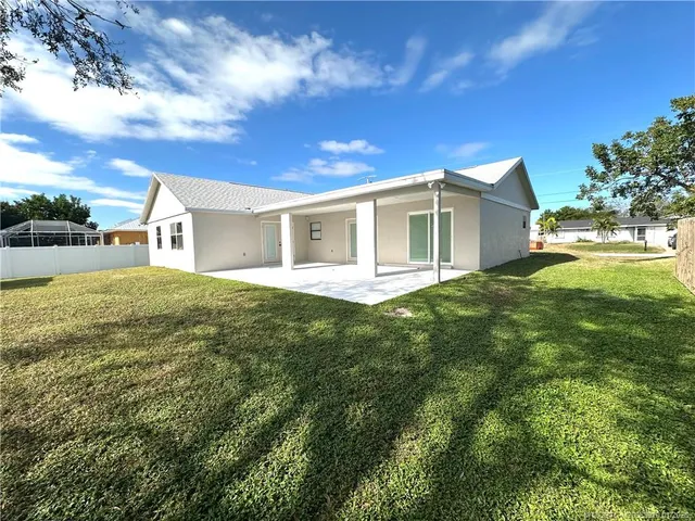 $390,000 | 608 Southeast Dean Terrace, Port St. Lucie, FL 34984