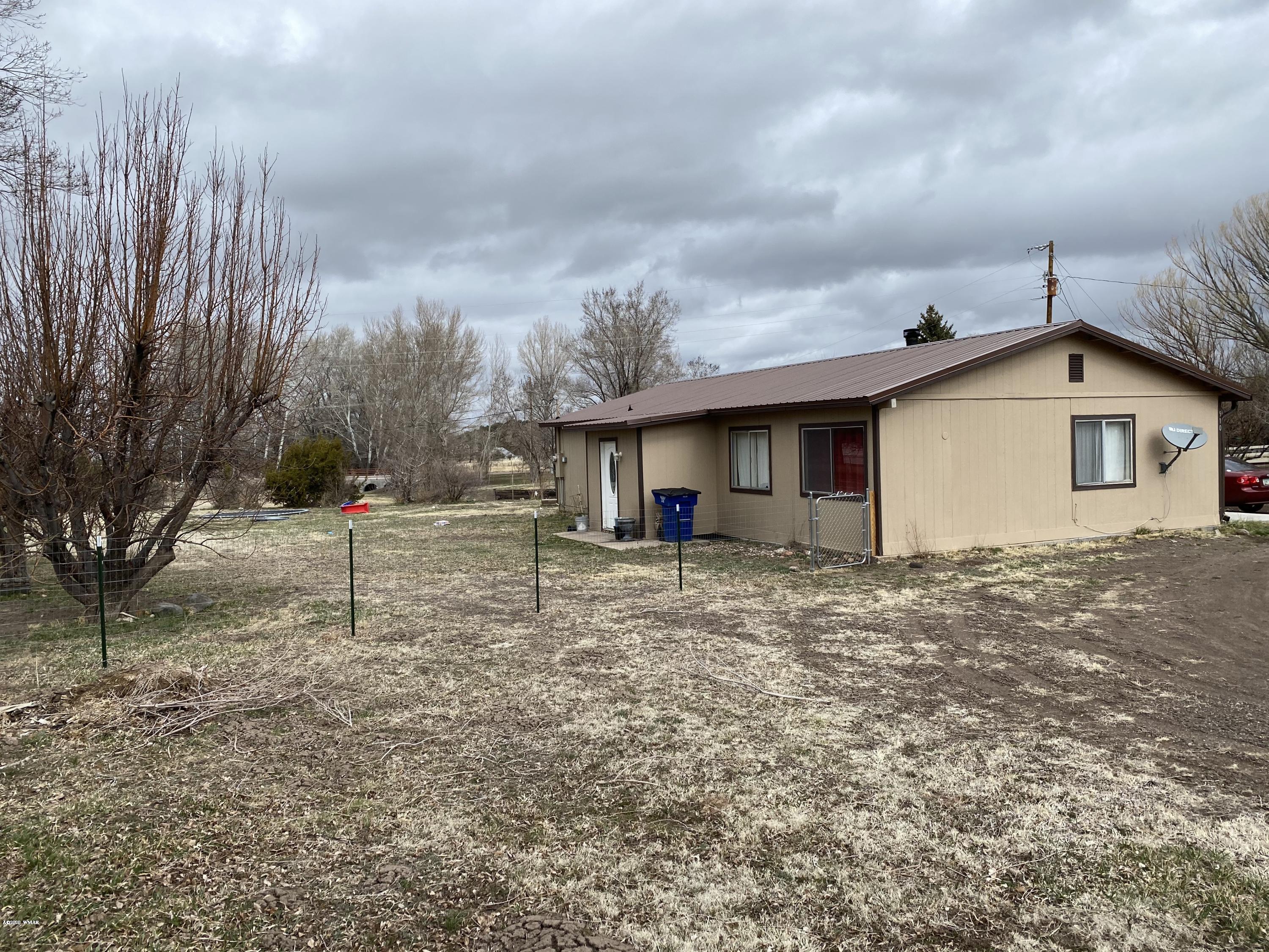 910 South Burk Street Eagar, AZ 85925 - Photo 3 of 35