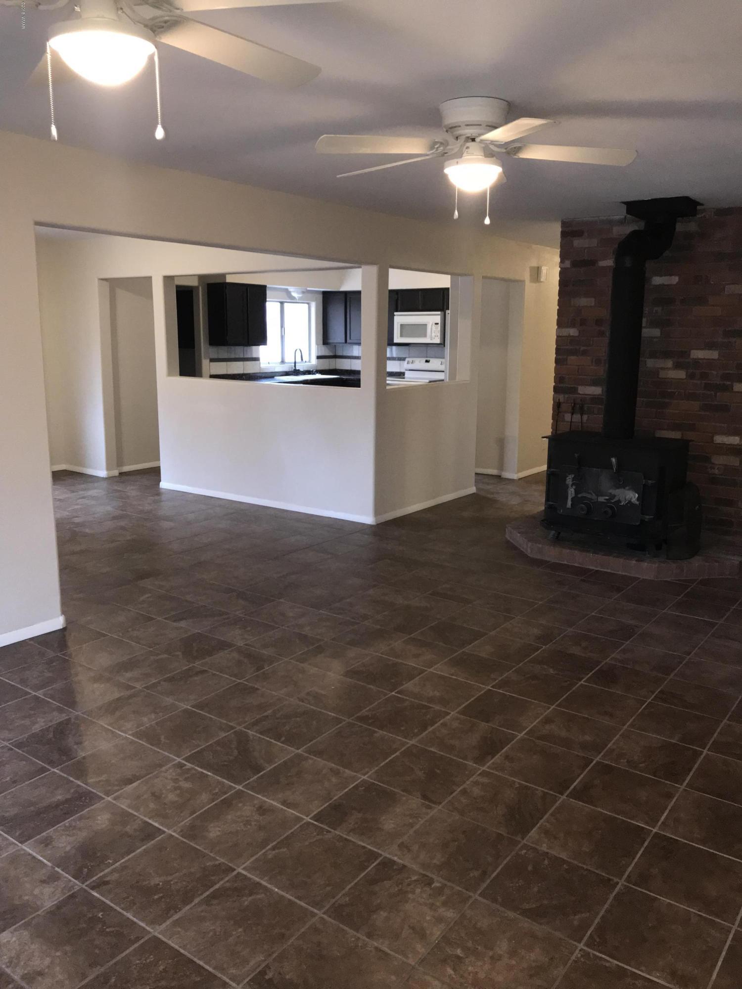 910 South Burk Street Eagar, AZ 85925 - Photo 8 of 35