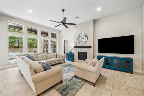 $760,000 | 116 Wade Pointe Drive, Montgomery, TX 77316