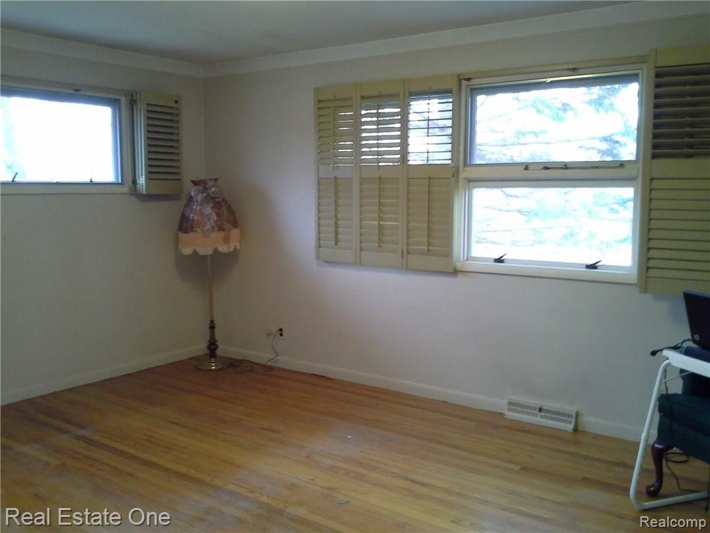 36900 West Eleven Mile Road Farmington, MI 48331 - Photo 12 of 70