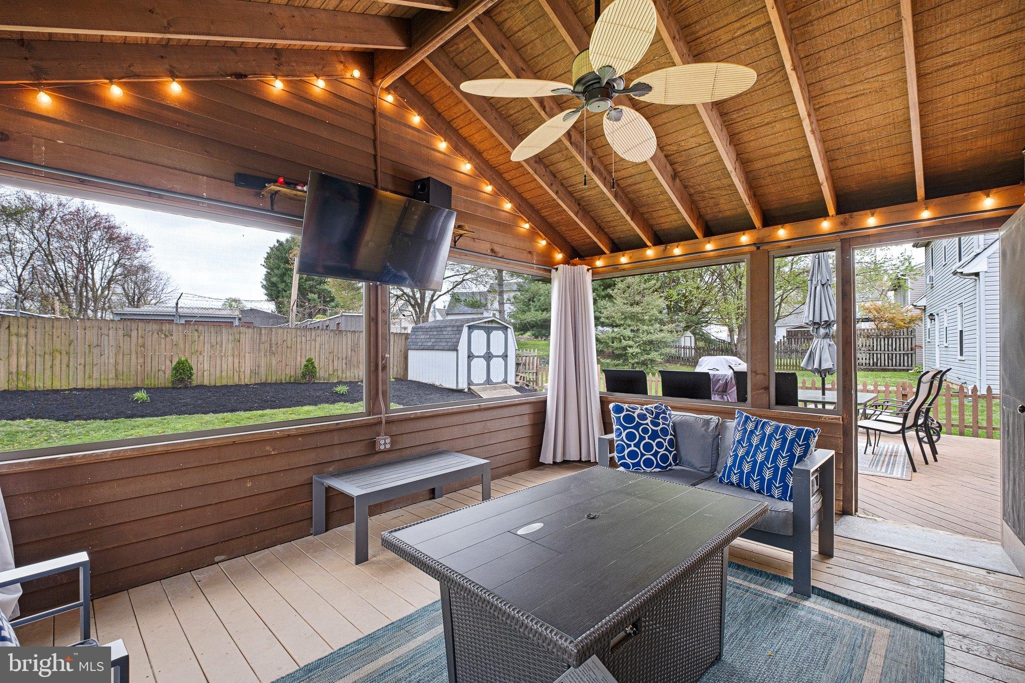 34 Sentry Lane Newark, DE 19711 - Photo 23 of 38 a outdoor space with sitting area