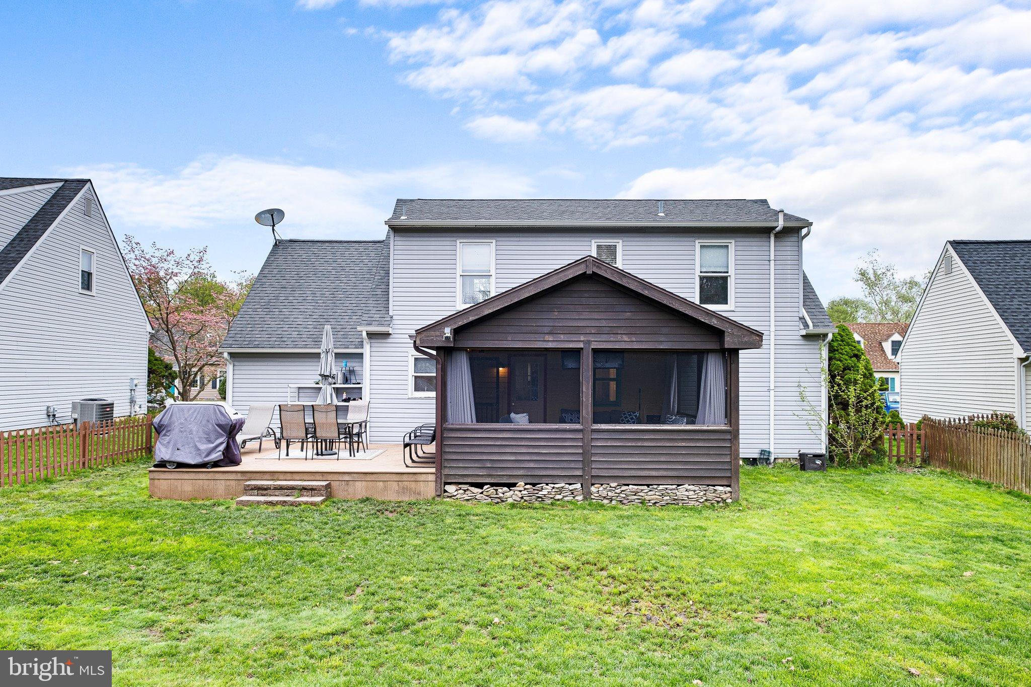 34 Sentry Lane Newark, DE 19711 - Photo 33 of 38 a front view of a house with a yard