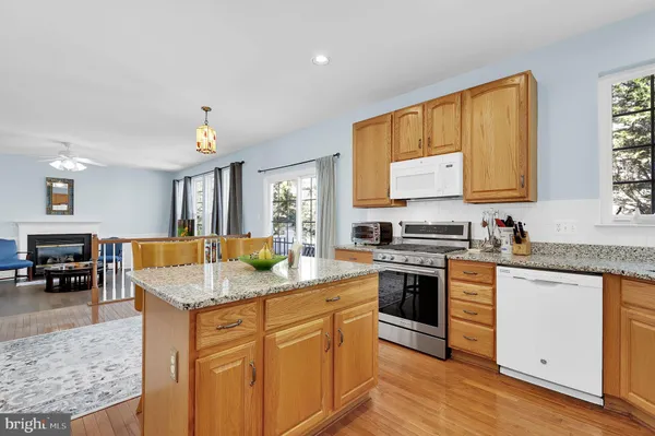 $850,000 | 20419 Foxwood Terrace, Germantown, MD 20876