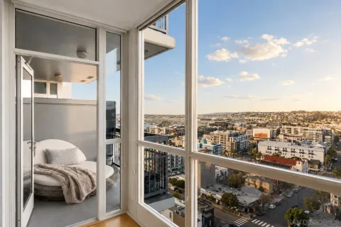 $675,000 | 300 West Beech Street, Unit 1705, San Diego, CA 92101