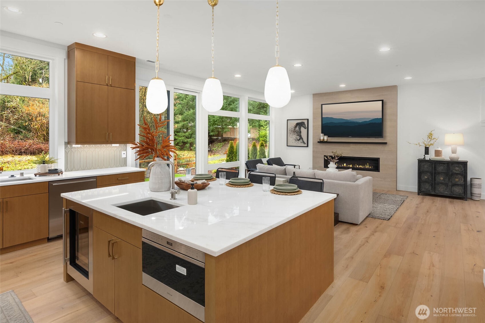 21021 Southeast 80th Street Issaquah, WA 98027 - Photo 15 of 38 a kitchen with a stove and a microwave