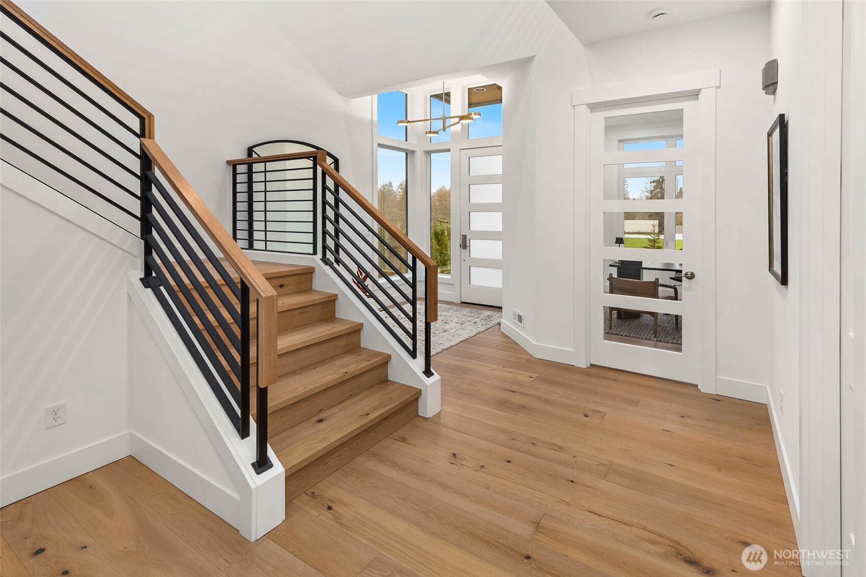 21021 Southeast 80th Street Issaquah, WA 98027 - Photo 4 of 38