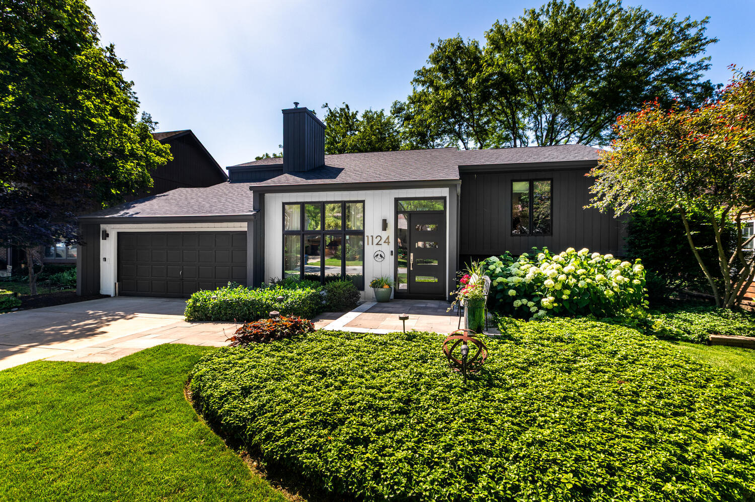 1124 Brighton Road Naperville, IL 60563 - Photo 1 of 98 Gallery Image 1
