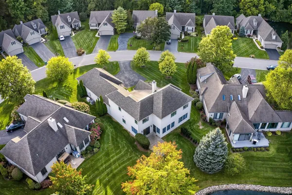 $634,000 | 1432 S Lake, Mishawaka, IN 46545