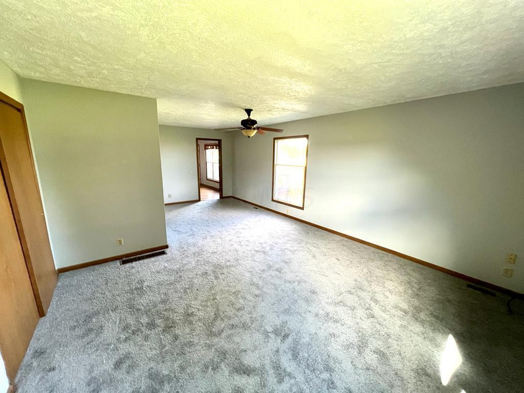 7621 Ridge Road Fredericktown, OH 43019 - Photo 8 of 29 PHOTO-2022-10-09-22-34-46 15