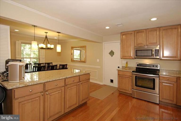 1860 Brothers Road Vienna, VA 22182 - Photo 7 of 21 Kitchen #3