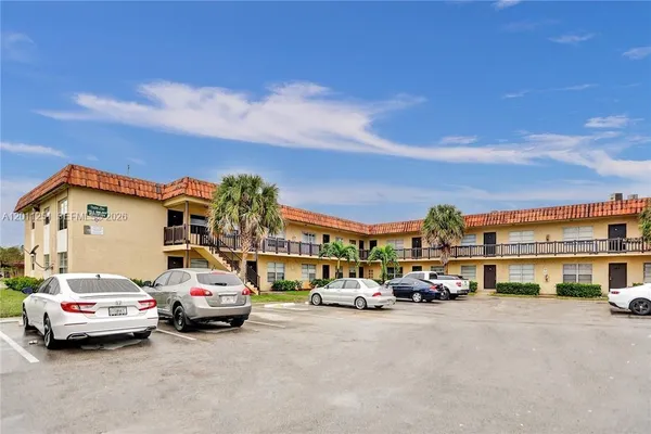 $2,050 | 1335 South Dixie Highway, Unit 404, Deerfield Beach, FL 33441