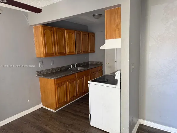 $2,050 | 1335 South Dixie Highway, Unit 404, Deerfield Beach, FL 33441