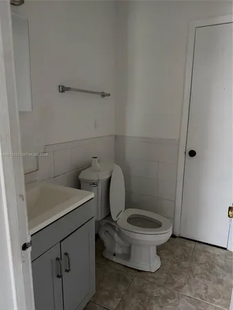 $2,050 | 1335 South Dixie Highway, Unit 404, Deerfield Beach, FL 33441