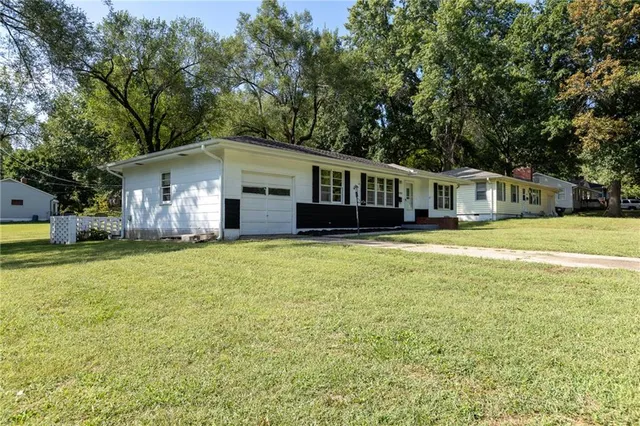 $164,900 | 10909 East 60th Terrace, Raytown, MO 64133
