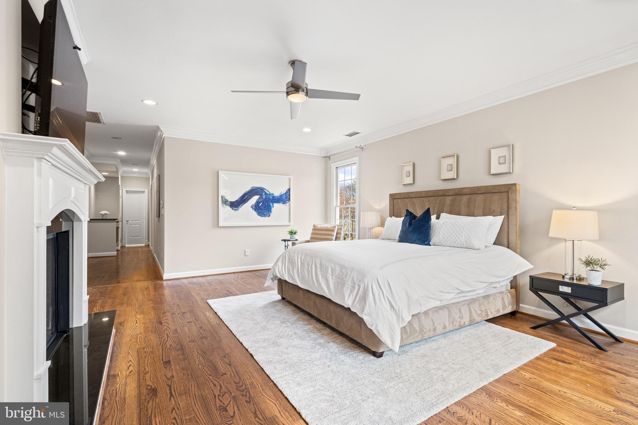 1500 Collingwood Road Alexandria, VA 22308 - Photo 31 of 57 Incredible natural light