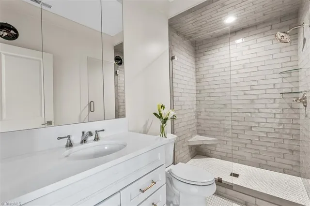 $1,899,000 | 905 Brookside Drive, Greensboro, NC 27408