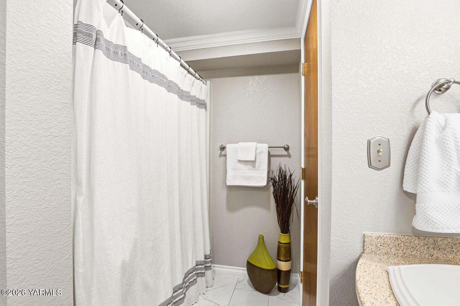 12309 Douglas Road Yakima, WA 98908 - Photo 30 of 58 30- Third Bathroom