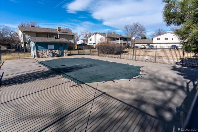 a view of a yard with sitting area